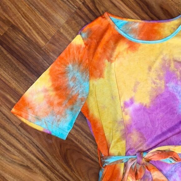 Shein NWOT Rainbow Short Sleeve Tie-Dye Dress w Belt Womens Size S - Picture 3 of 6